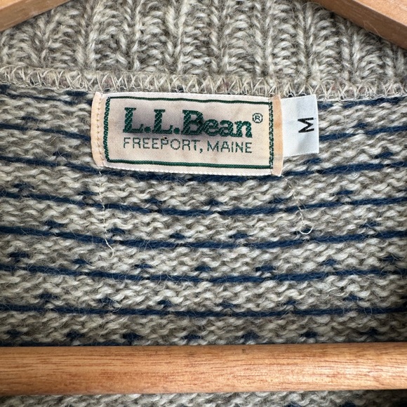 Vintage LL Bean Cardigan Wool Sweater Size Medium Tan with Blue Dots - Picture 2 of 6